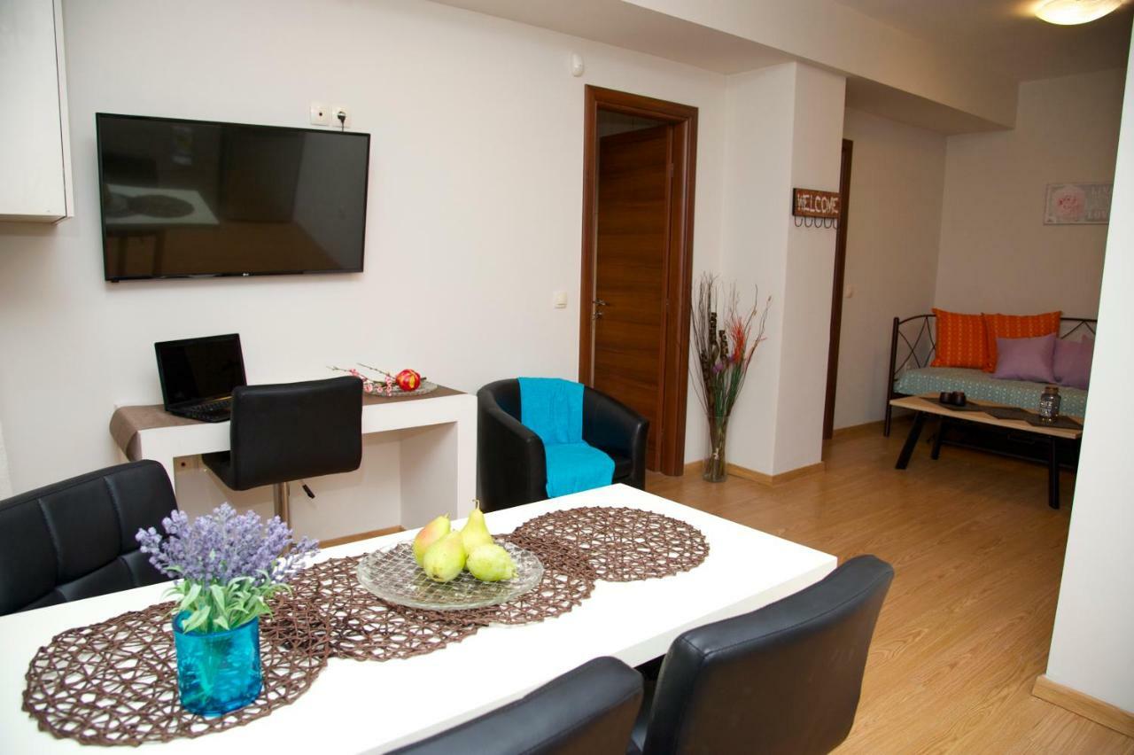 Stylish And Elegant Apts Apartment Atena Exterior foto