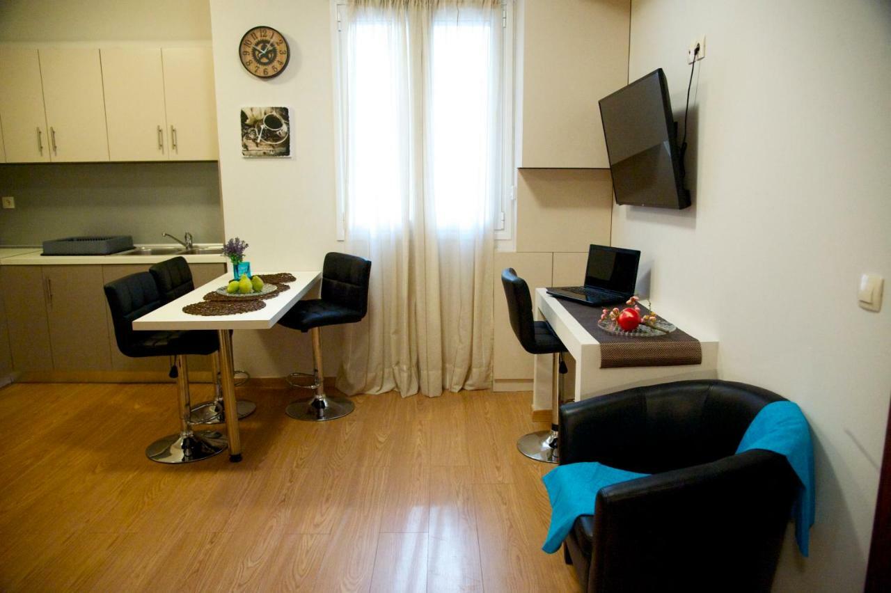 Stylish And Elegant Apts Apartment Atena Exterior foto