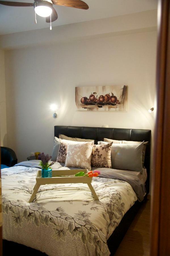 Stylish And Elegant Apts Apartment Atena Exterior foto